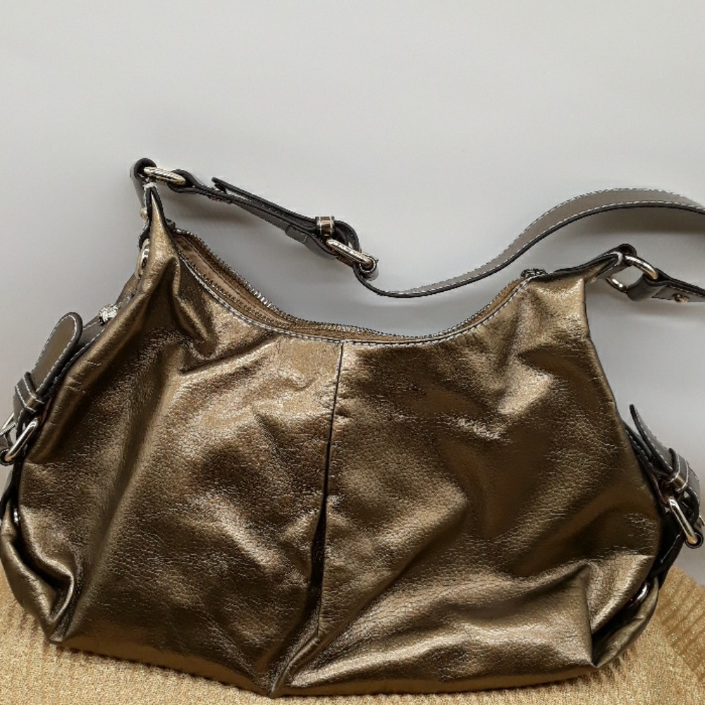 ANNE KLEIN LION FACE PURSE